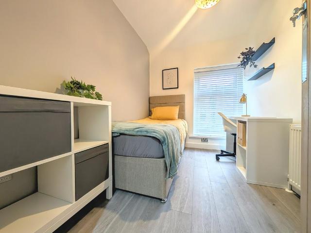 Brook Street, PONTYPRIDD 1 bed house to rent £550 pcm £127 pw