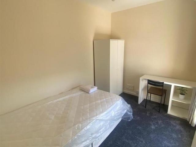 Brook Street, Pontypridd CF37 1 bed private hall to rent £350 pcm £81 pw