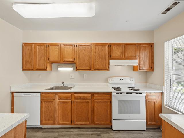 Brookmont Apartments 2 Bedroom Apartment for Rent at 2001 Wedgewood Pl, Waldorf, MD 20602 St. Charles