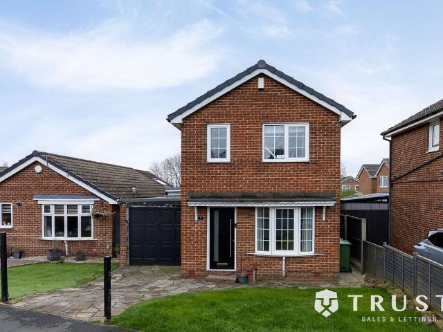 Brookdale Avenue, Ossett WF5, 3 bed detached house to rent, £1,400 pcm | PrimeLocation