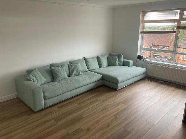 Brooke Avenue, Harrow 2 bed flat to rent £1,650 pcm £381 pw