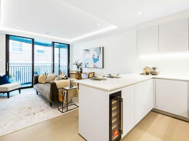 Brooke Street, London EC1N, 2 bed flat to rent, £3,600 pcm | PrimeLocation