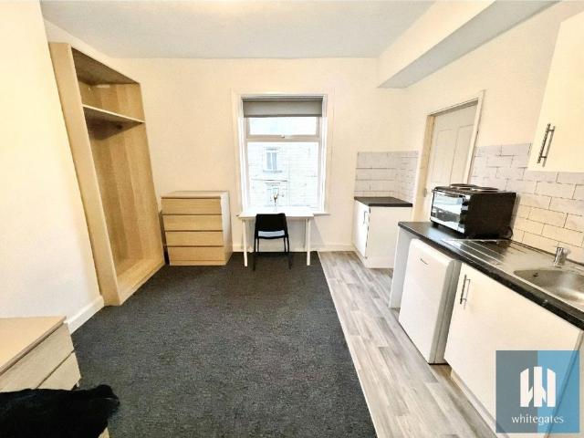 Brooke Street, Rastrick, Brighouse, HD6