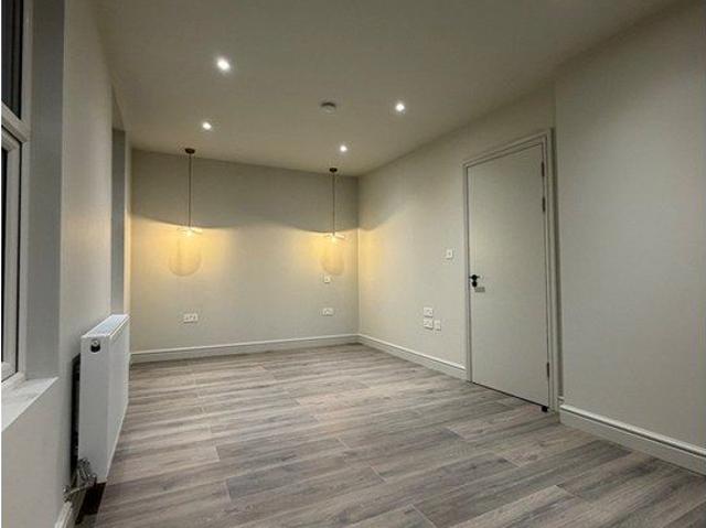 Brooke Road, London N16, 2 bed flat to rent, £2,750 pcm | PrimeLocation