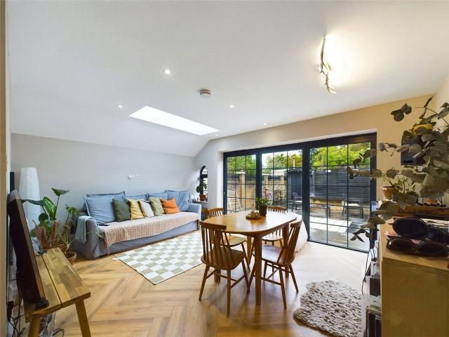 Brooke Road, London N16, 3 bed flat to rent, £6,250 pcm | PrimeLocation
