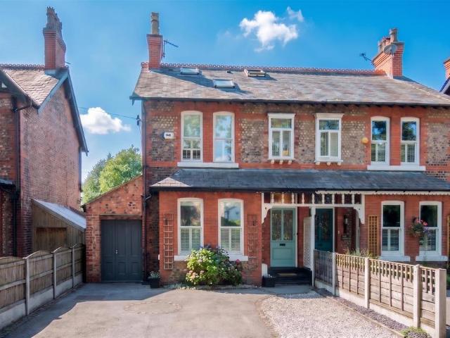 Brookfield Avenue, Timperley, Altrincham 4 bed semi detached house to rent £2,750 pcm £635 pw