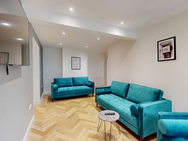 Brookfield Avenue, Loughborough LE11 7 bed house to rent £3,761 pcm £868 pw