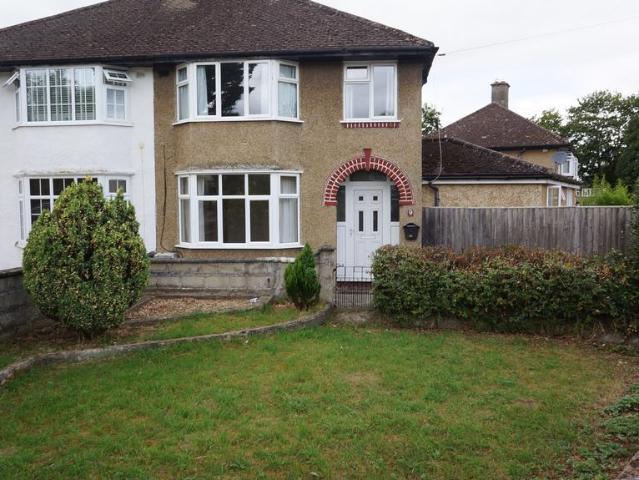 Brookfield Crescent, Headington OX3 3 bed semi detached house to rent £1,850 pcm £427 pw