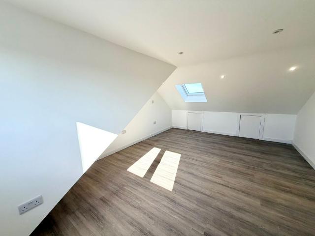 Brookfield Road, Edmonton N9, 6 bed shared accommodation to rent, £1,000 pcm | PrimeLocation