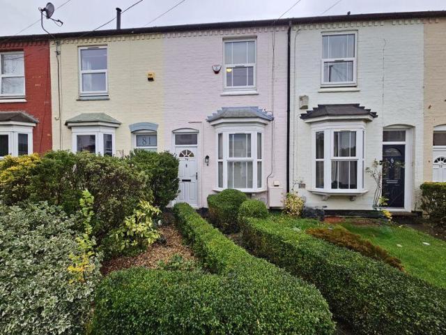 Brookfield Road, Hockley 2 bed terraced house to rent £1,150 pcm £265 pw