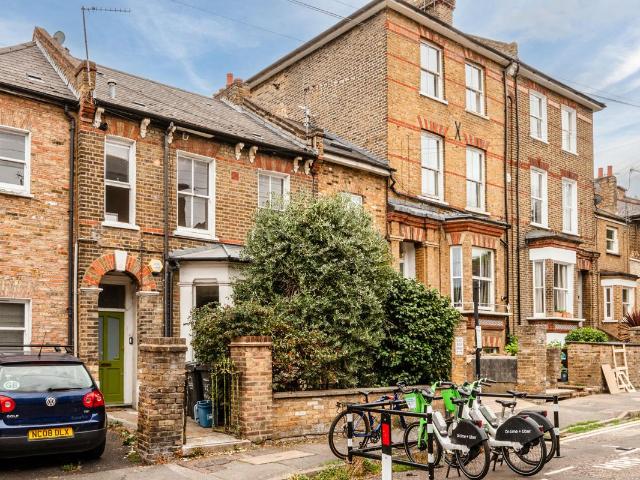 Brookfield Road, London E9, 1 bed flat to rent, £2,000 pcm | PrimeLocation