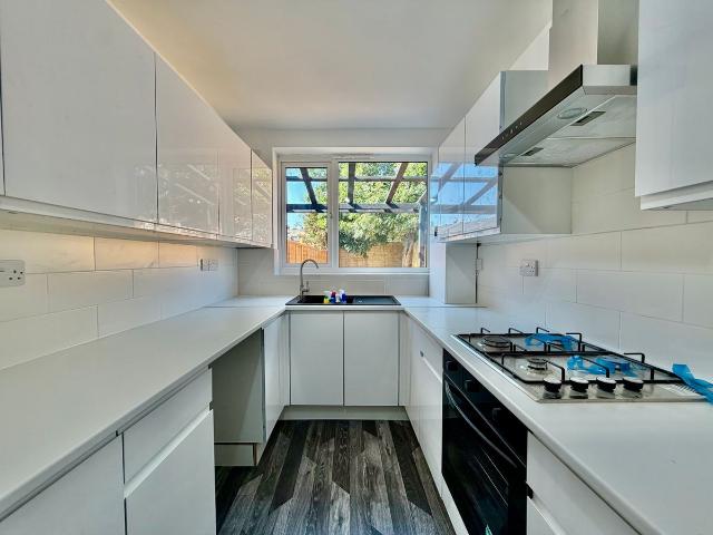 Brookfield Road, Portsmouth PO1, 2 bed property to rent, £1,200 pcm | PrimeLocation