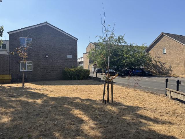 Brookfield, Woking GU21 2 bed flat to rent £1,500 pcm £346 pw