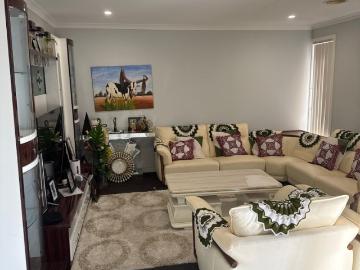 Brookfield, Melton, Victoria - Garden, Air conditioning