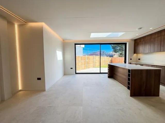 Brookhill Road EN4, Property for rent