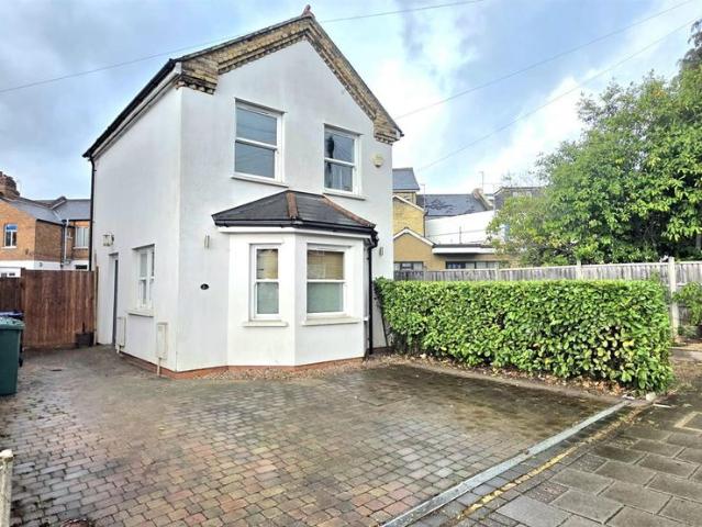 Brookhill Road, New Barnet EN4, 2 bed detached house to rent, £2,350 pcm | PrimeLocation