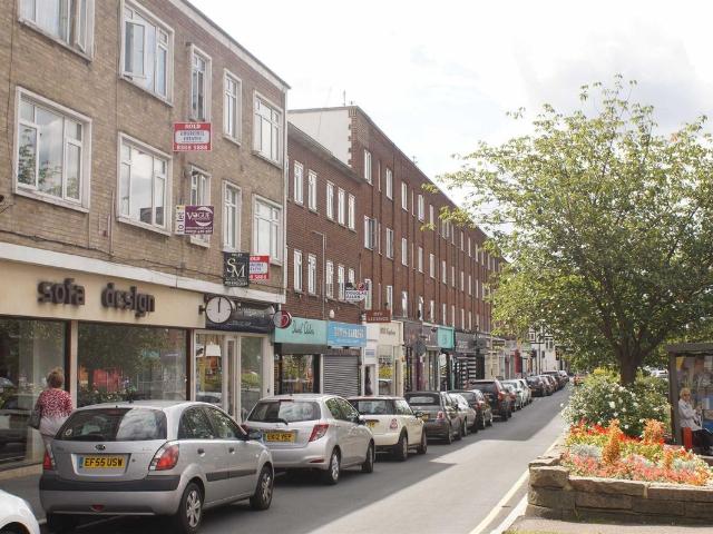 Brooklyn Court, High Road, Loughton IG10, 2 bed flat to rent, £1,500 pcm | PrimeLocation