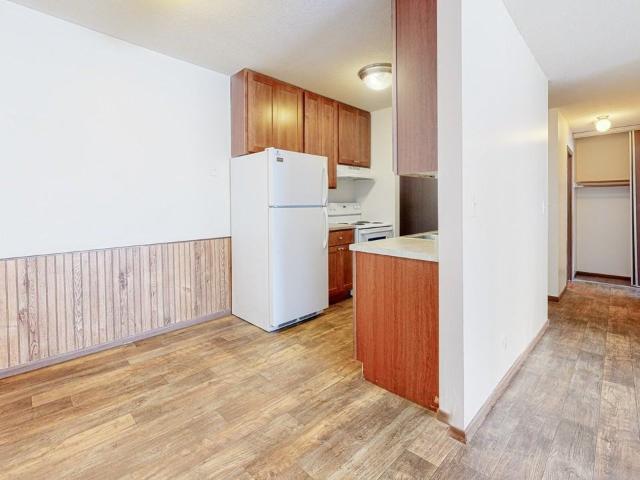 Brooklyn Crossing 2 Bedroom Apartment for Rent at 1701 69th Ave N, Brooklyn Center, MN 55430 Brooklyn Center