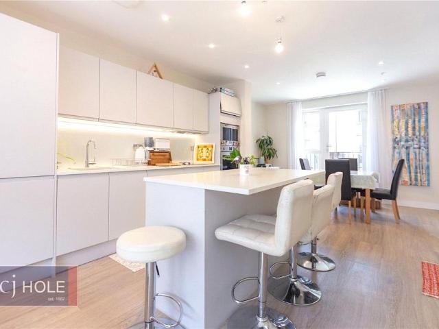 Brooklyn Street, Bristol BS2 3 bed terraced house to rent £2,300 pcm £531 pw