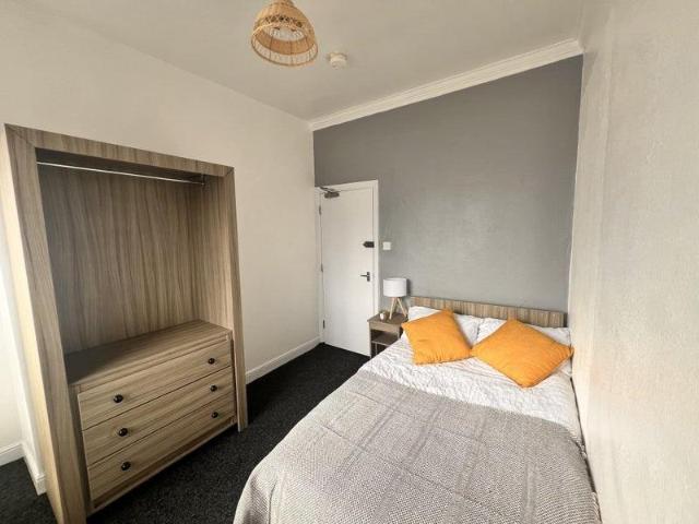 Brooklyn Street, Hull HU5 2 bed house share to rent £836 pcm £193 pw