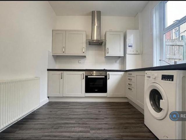 Brookland St, Rochdale, OL16 2 bed terraced house to rent £1,175 pcm £271 pw