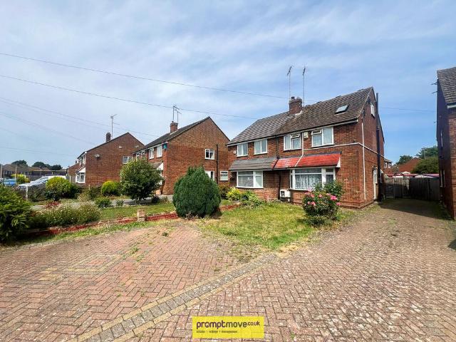 Brooklands Close Luton LU4 9EH 4 bed semi detached house to rent £1,750 pcm £404 pw