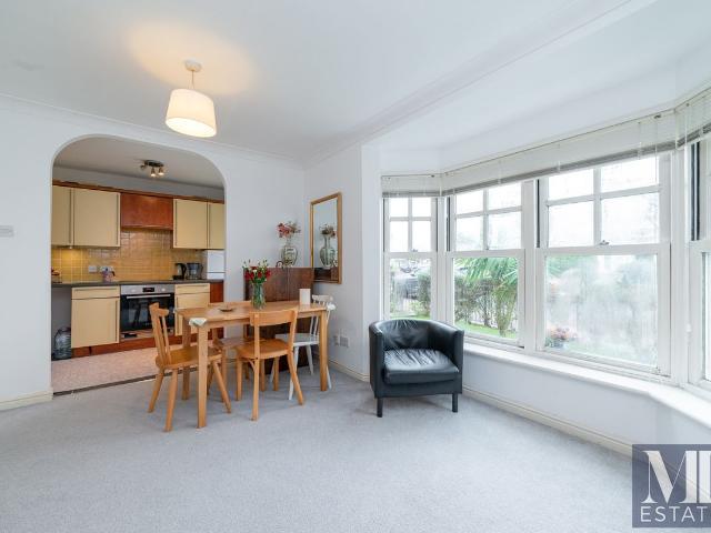 Brooklands Court, Cavendish Road, Brondesbury NW6, 2 bed flat to rent, £1,900 pcm | PrimeLocation