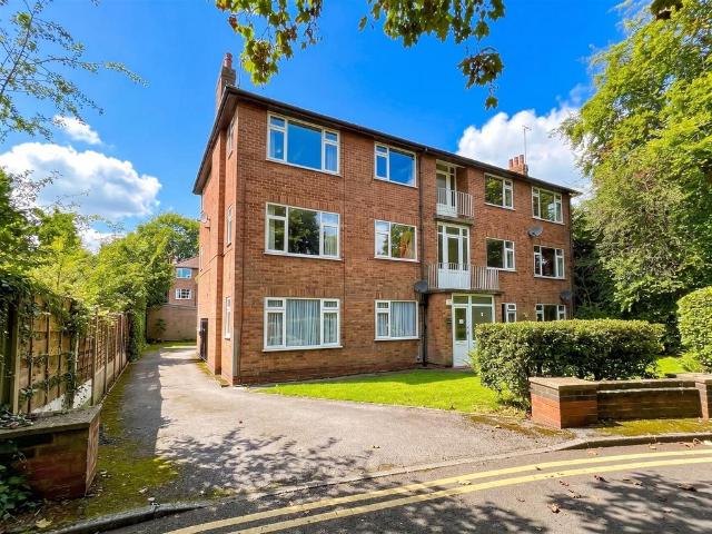 Brooklands Crescent, Sale 2 bed apartment to rent £1,150 pcm £265 pw