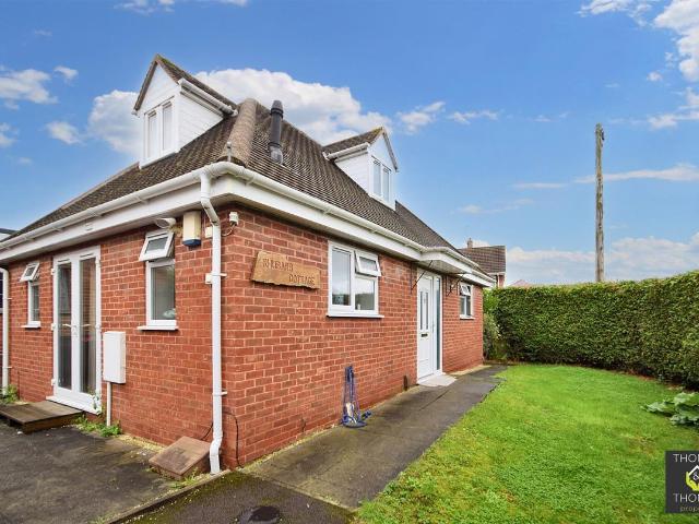 Brooklands Park, Longlevens, Gloucester GL2, 3 bed detached bungalow to rent, £1,300 pcm | PrimeLocation