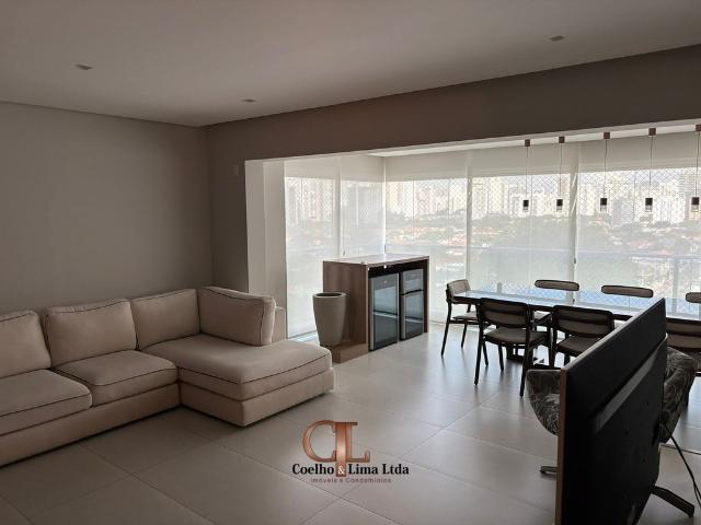 BROOKLIN APARTAMENTO COM VARANDA E AR CONDCIONAD