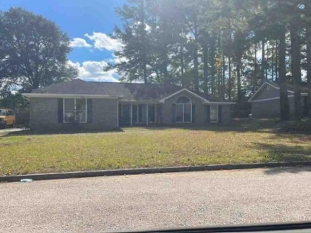 Brookstone Dr