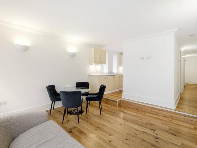Brooks Mews, Mayfair, London 1 bed flat to rent £3,000 pcm £692 pw