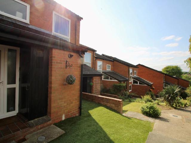 Brookscroft, Croydon, CR0 3 bed house to rent £2,100 pcm £485 pw