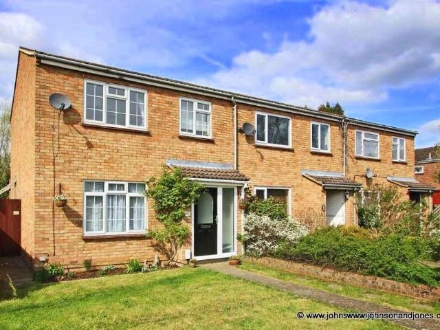 Brookside, Chertsey KT16, 3 bed end terrace house to rent, £2,000 pcm | PrimeLocation