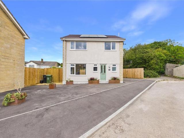 Brookside Close, Bristol BS39 4 bed detached house to rent £1,600 pcm £369 pw