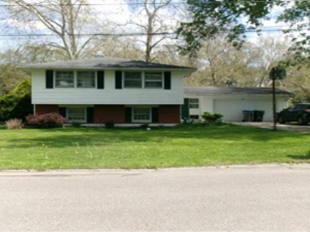 Brookwood Dr