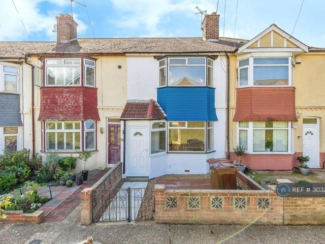 Broom Hill Road, Strood, ME2 3 bed terraced house to rent £1,500 pcm £346 pw