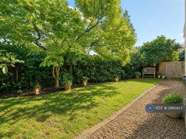 Broom Road Teddington, Teddington, TW11 1 bed flat to rent £2,380 pcm £549 pw