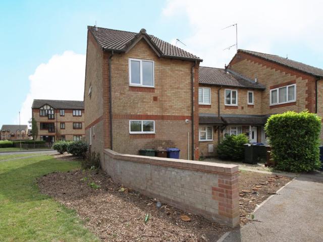 Broome Way, Banbury, Oxon OX16, 3 bed end terrace house to rent, £1,395 pcm | PrimeLocation