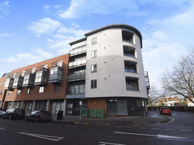Broomfield Road, CHELMSFORD 1 bed flat to rent £1,295 pcm £299 pw