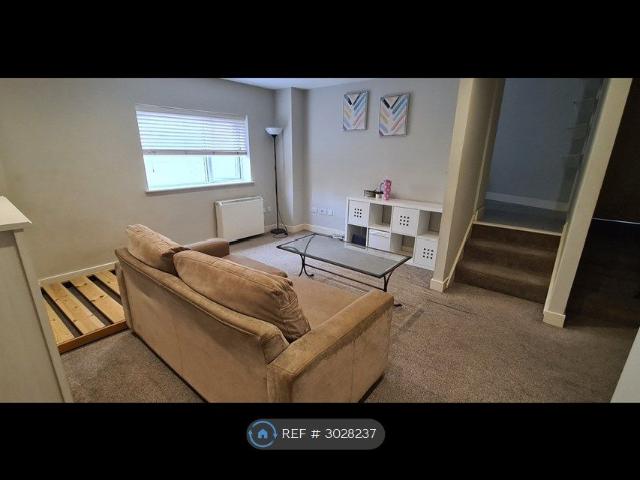Broomfield Road, Chelmsford CM1, Studio to rent, £950 pcm | PrimeLocation