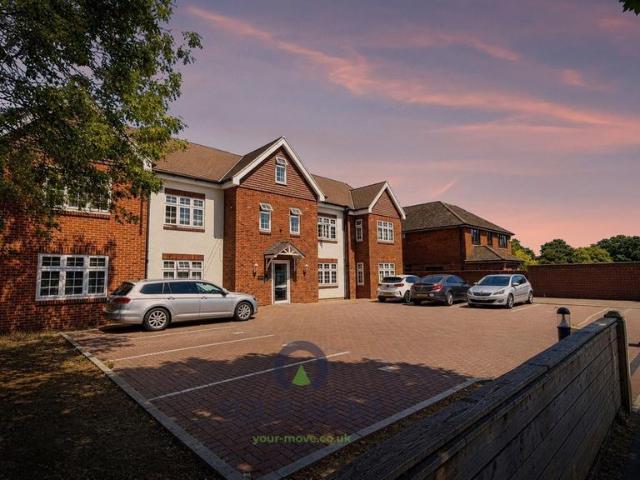 Broomfield Road, Bexleyheath DA6 2 bed flat to rent £2,150 pcm £496 pw
