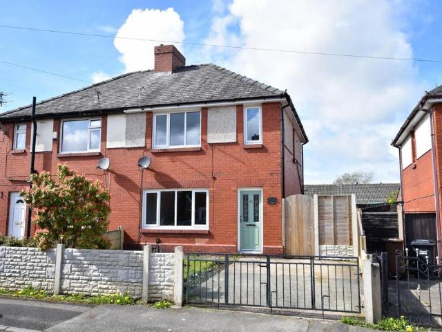 Broomfield Road, Standish, Wigan, WN6. 2 bed semi detached house to rent £1,000 pcm £231 pw