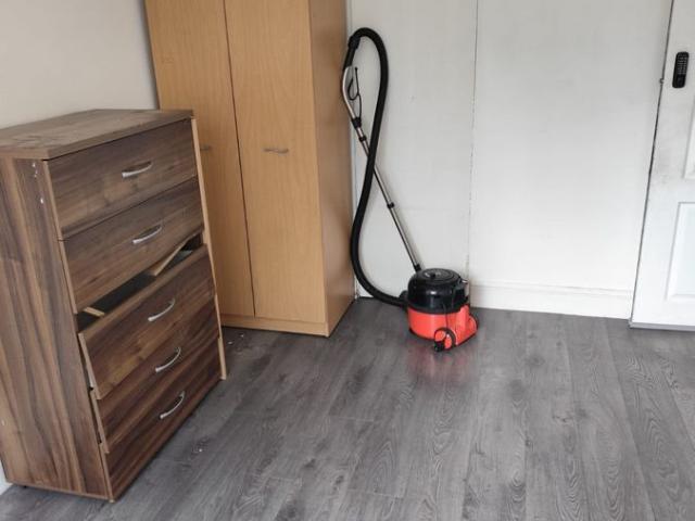 Broomfield Street, London E14, 1 bed semi detached house to rent, £900 pcm | PrimeLocation