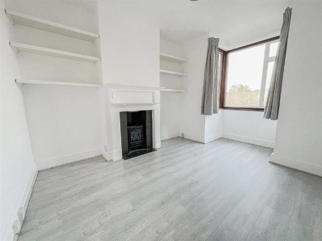 Broomgrove Road, Hastings, TN34 3PL
