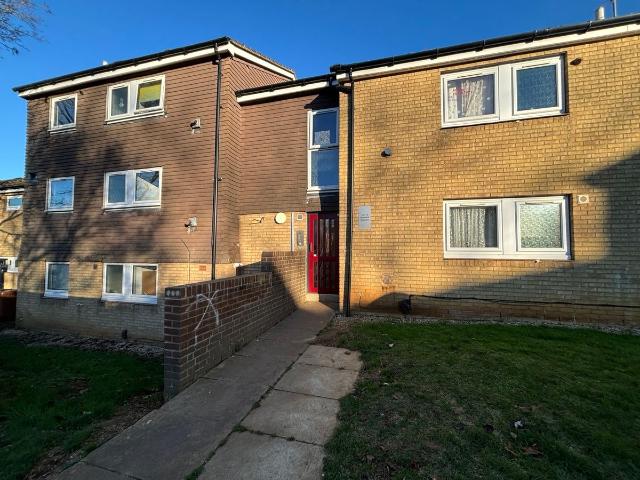 Broomhill Crescent, Northampton NN3, 2 bed flat to rent, £975 pcm | PrimeLocation