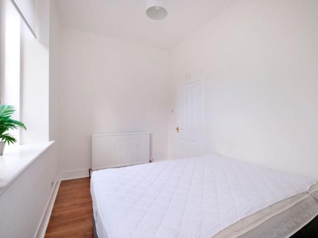Broomhill Road, West End, Aberdeen AB10, 2 bed flat to rent, £750 pcm | PrimeLocation