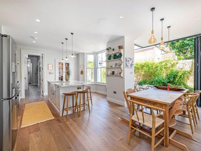 Broomwood Road, London SW11, 4 bed end terrace house to rent, £9,950 pcm | PrimeLocation