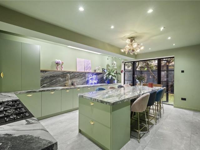 Broomwood Road, London SW11, 5 bed terraced house to rent, £7,950 pcm | PrimeLocation