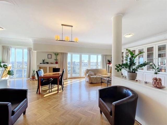 BROQUEVILLE, PENTHOUSE 2CH ±130M² +TERRASSES